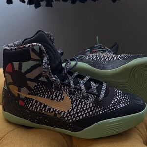 NOLA Gumbo League Maestro obe Bryant Nike Kids Sneakers - Black, Gold, and Green